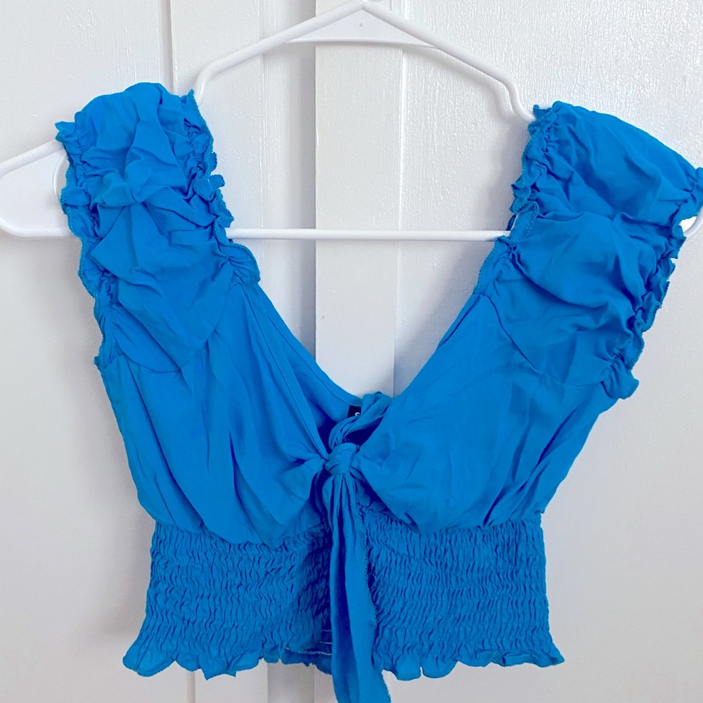 Blue crop puff sleeve top